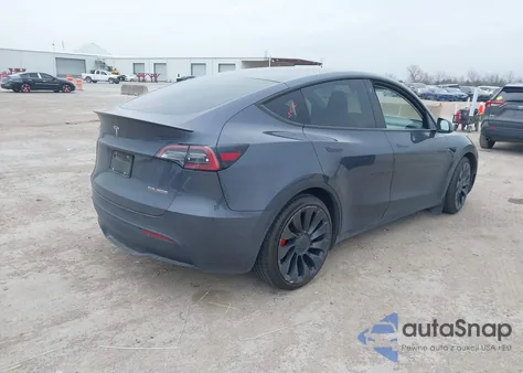 2022 Tesla Model Y Performance Dual Motor All-Wheel Drive z USA, uszkodzony, nr VIN 7SAYGDEF0NF379659